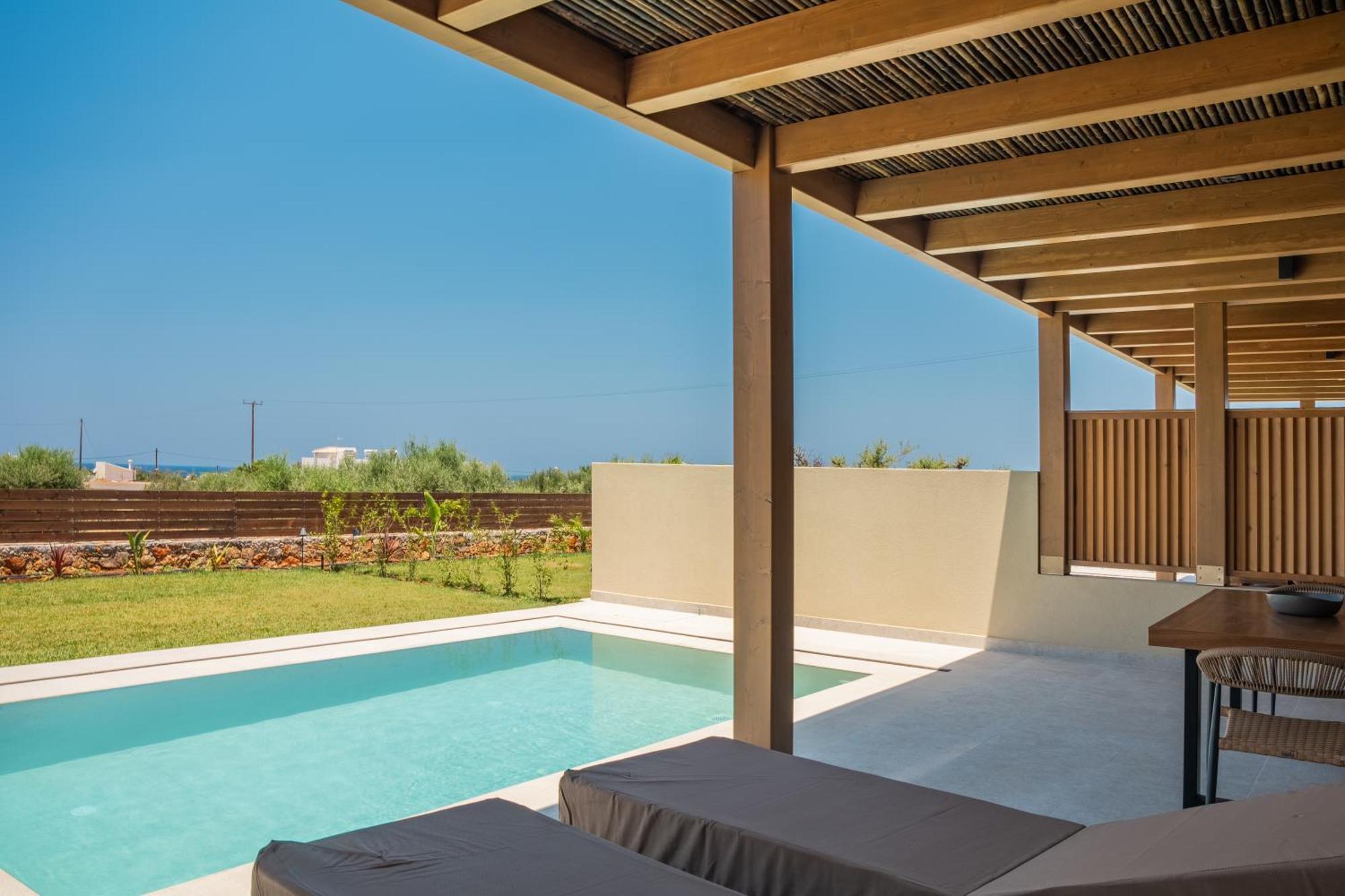 Lakka Apartment