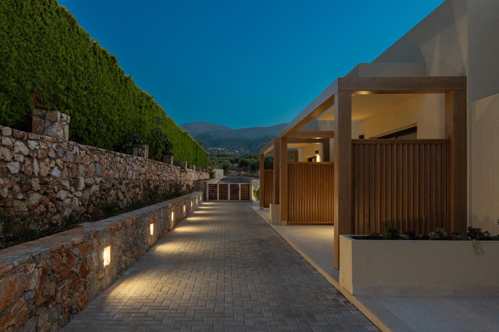 Lakka Apartment *